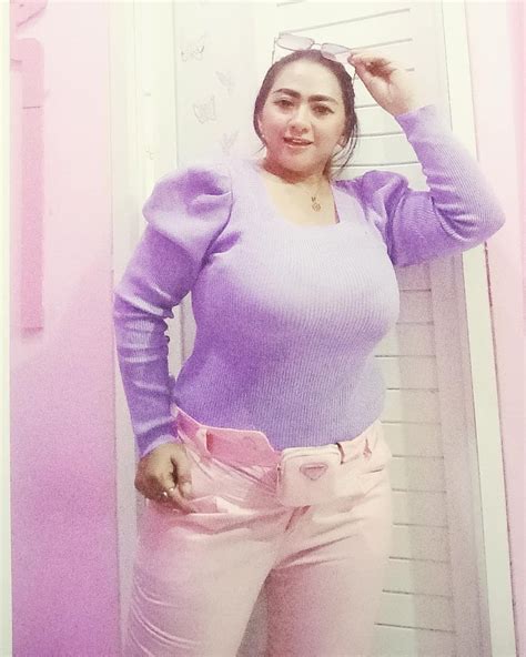 tante semok twitter